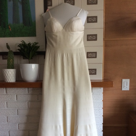 Watters Brides Gown - Picture 2 of 3
